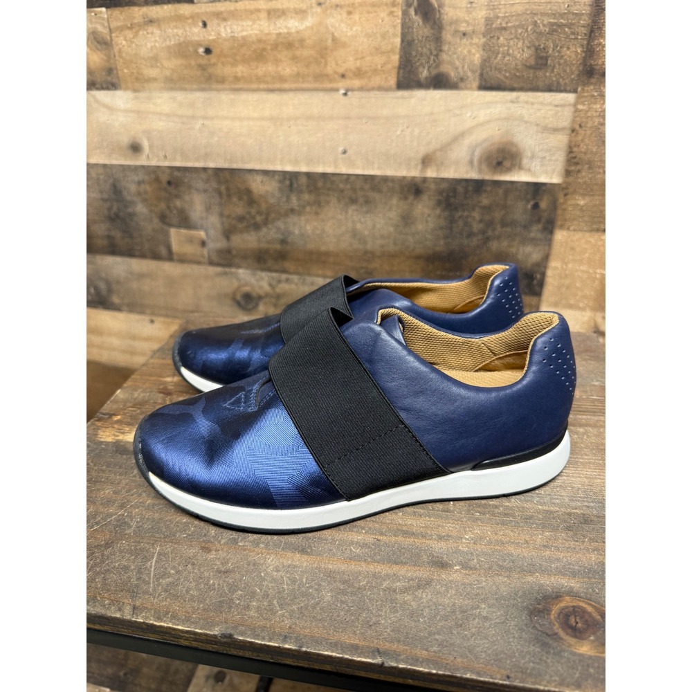 Vionic Codie Camo Navy Blue Leather Slip On Sneakers Shoes Womens 7.5 Wide
